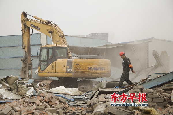 对彭越浦2号地块的违建大面积拆除开启了上海对于违法建筑集中整治