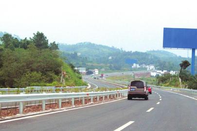 泸州至九支改走高速票价205元