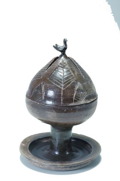 汉代褐釉瓷博山炉