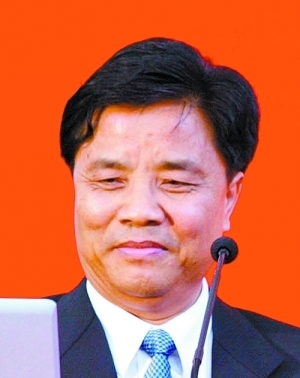 梁柏楠