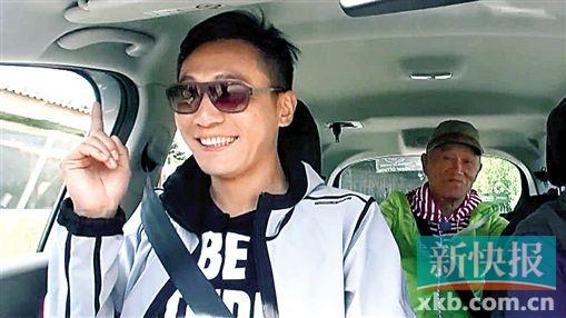 ■刘烨跟着音乐手舞足蹈