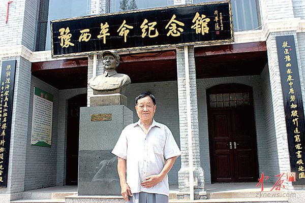 当年被邓小平称为小毛娃娃的刘恺老人