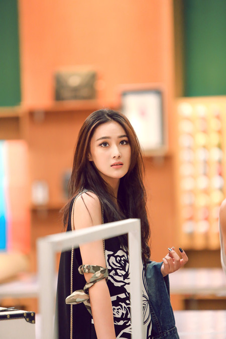 <em>张馨予</em>首次公开闺房 <em>文胸</em>意外入镜(图) |女神|张