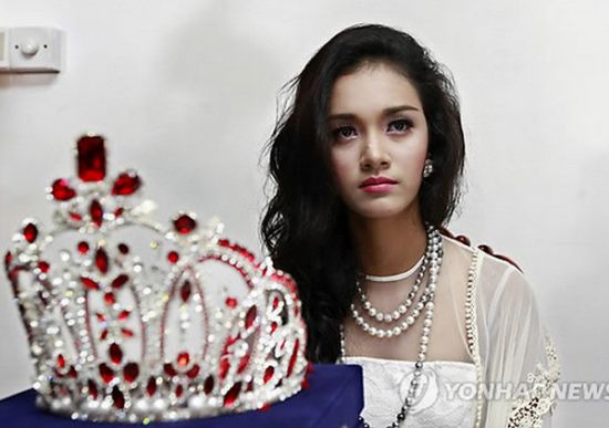 2014韩国“亚太世界小姐”大赛冠军得主“缅甸小姐”梅密诺9月2日召开记者发布会
