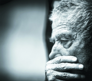 抑郁症并非不治之症 药物+心理治疗是正道|医生