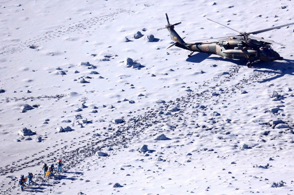 日本火山喷发已致4人死亡 喷发时速或达720千