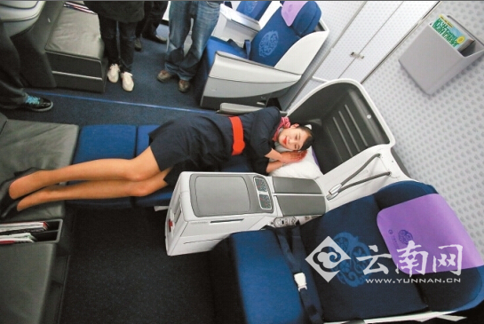 飞机的贵宾座位可睡人 黄兴能/摄