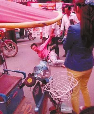 驻马店平舆恶性伤人案件 4伤者脱离危险凶手落