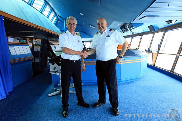 揭秘超级游轮驾驶舱(游轮行连载2) 揭秘超级游轮驾驶舱(游轮行连载2)