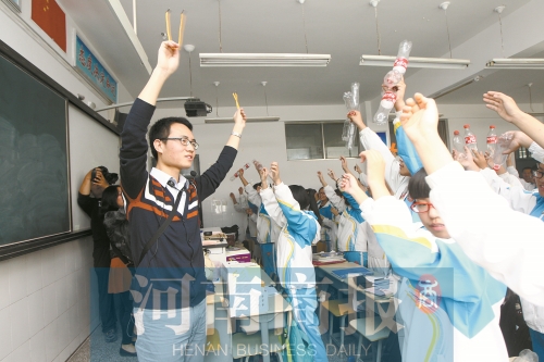 郑州生物老师改编《小苹果》 细胞分裂知识全