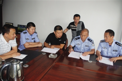 先进工作者十次,共破获各类刑事案件700余起,为北安市社会治安的稳定