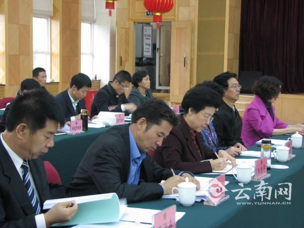 中国人口数量变化图_云南省农业人口数量