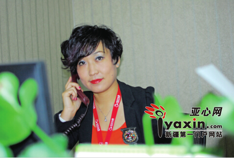 红娘任娟。亚心网记者 豆兴军 摄