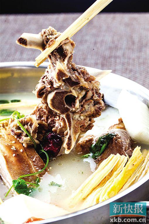 ■羊年开泰炖骨锅。