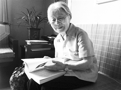 2012年7月摄于三里河寓所 图片由出版方提供