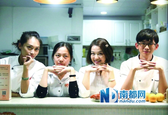 烘磨坊DIY蛋糕店的甜蜜团队。 资料图片