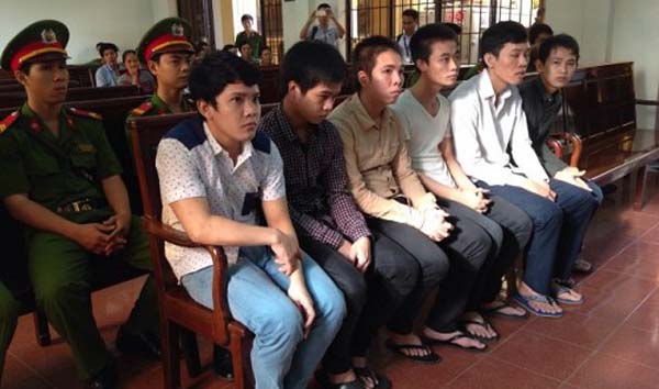 越南再次审判反华骚乱嫌犯 6人获刑最高判2年