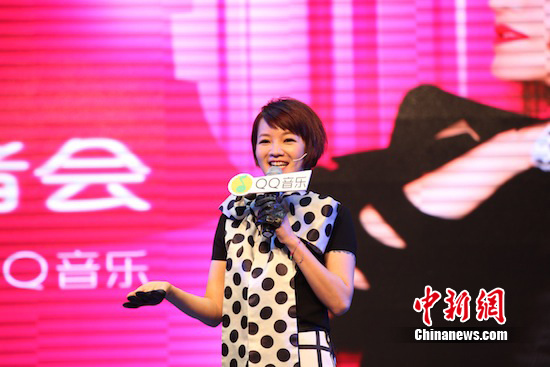 阿雅自嘲从汉子变为女汉子 称女儿<em>淡定妹</em>(图