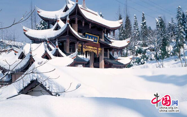 四川峨眉山冬日阳光。