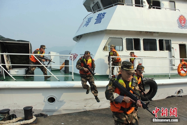 福建海警寒冬苦练筑精兵