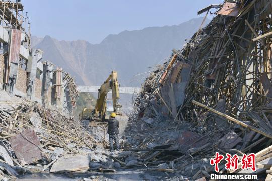湖南郴州在建工地垮塌事故确认6人死亡(图)|垮