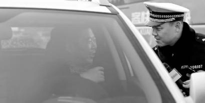 坐副驾驶不系安全带扣多少钱 f6306497-a2ff-4cf2-9a11-5c52999e12b7.jpg