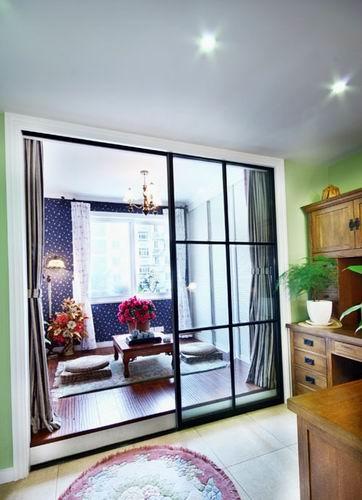 低预算旧房翻新｜广州玻璃地台制作全流程，花2000元秒变网红家