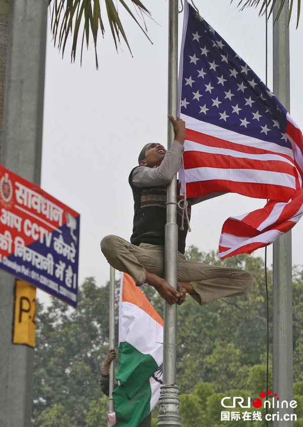 　　当地时间2015年1月23日，印度新德里，美国总统奥巴马即将访问印度，印度正在进行相关迎接工作的准备。　图片来源：CFP