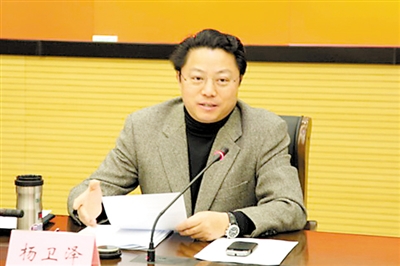 新年首“虎”杨卫泽，曾是昔日的“政治明星”。