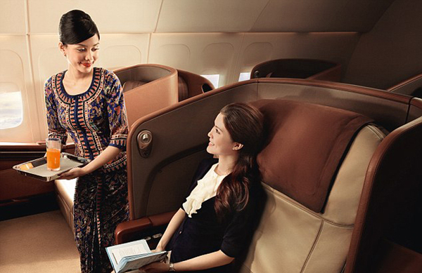 新加坡航空公司（Singapore Airlines）空姐制服（网页截图）