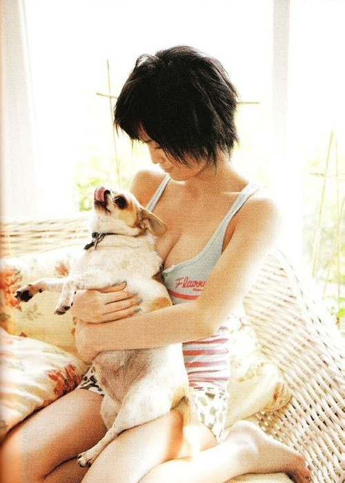 AKB48最性感萌妹哪家强？清纯的她们也拍摄过不少小性感写真哦~