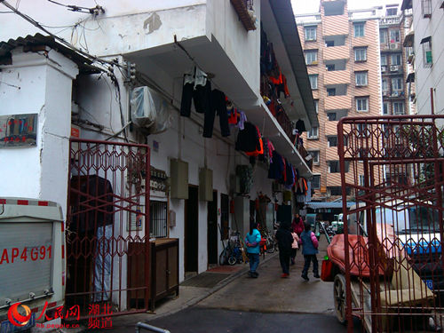 200平米住宅变成15间员工宿舍 武汉开发区拆