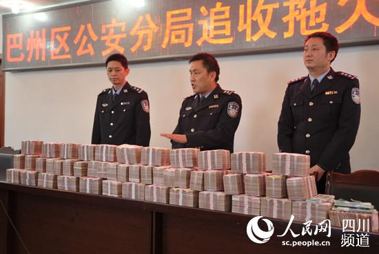 农民工夫妻生活_农民工收入过万(2)