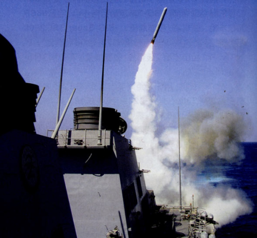 在伊拉克战争中，“战斧”巡航导弹从美国海军“波特”号驱逐舰上发射。