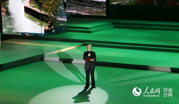 诗朗诵《红旗渠赋》