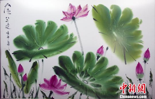 访台湾当代荷花大师张杰:一笔荷花两岸情(图