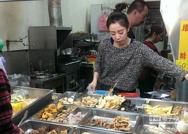 <em>花莲</em> 清新版<em>鸡排妹</em> 惊艳众人 网友赞眼睛会发亮