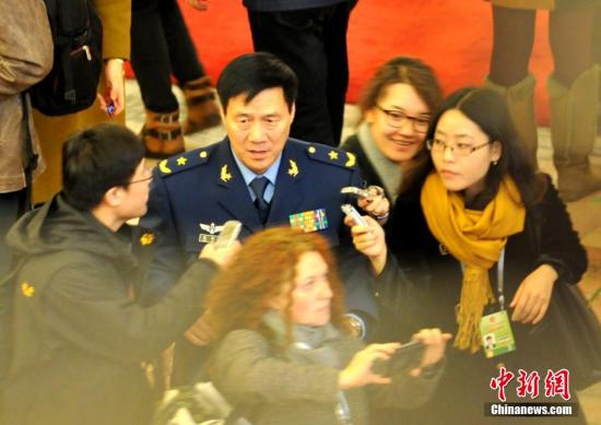 朱德之孙朱和平谈同名贪官落马：他陆军 我空军(图)