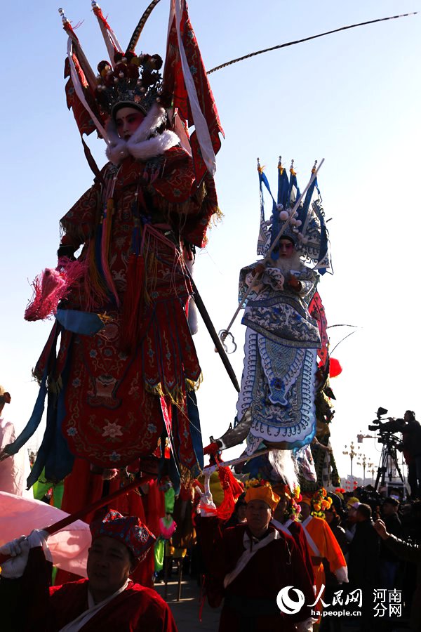 抬阁和背阁表演