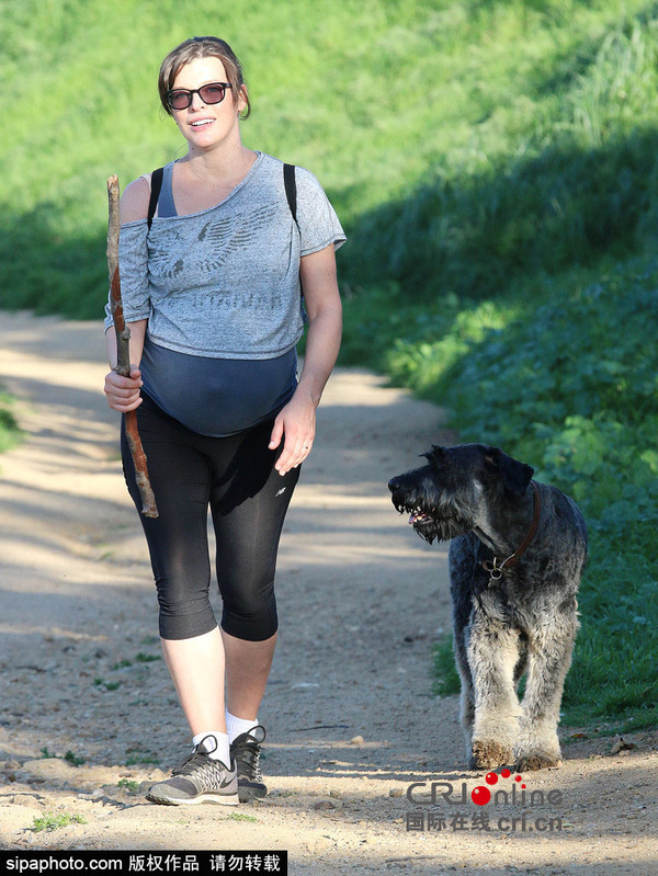 米拉·乔沃维奇 图片来源:Sipaphoto