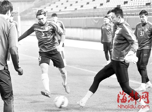 坐老板私人飞机去 恒大球员敢不卖力?|球员|卡