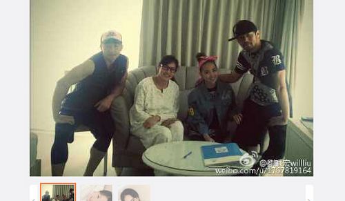 周杰伦向刘畊宏求教育儿经 满脸胡渣遭吐槽(图