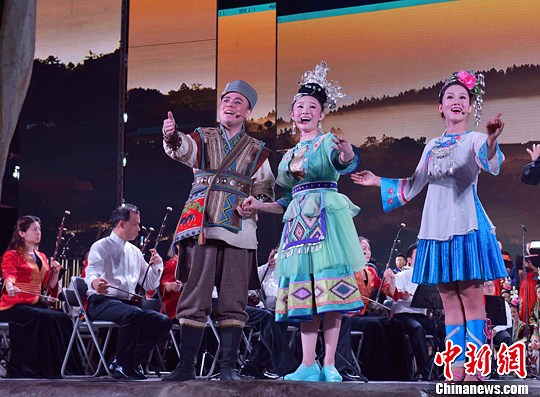 侗族大歌音乐诗剧《行歌坐月》在桂林公演|公