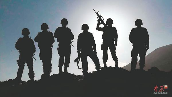 郑州特警野外实战演练现场 酷似美国大片|特警