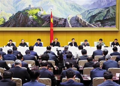 释疑公务员工资下月调整:为何待遇要向基层倾