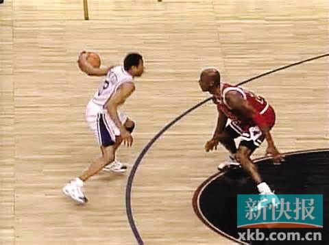 注意到没?“刺头”艾弗森在改变形象