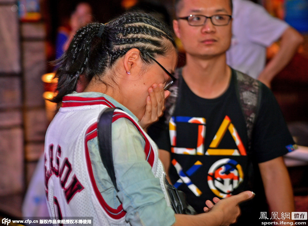 艾弗森西安行本人未现身 大批粉丝被放鸽子情