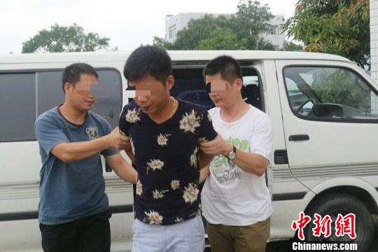 广东:4名血头借志愿队名义组织卖血被捕(图)