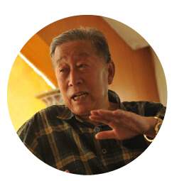 家园60年·新疆足迹:百年霍尔果斯:边贸生意 晴