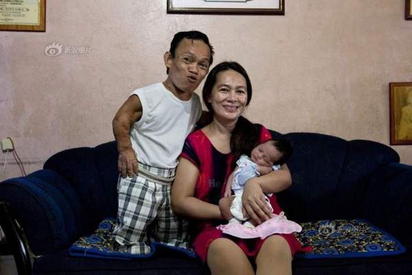 揭秘菲律宾的矮人部落 霍比特人在红灯区表演